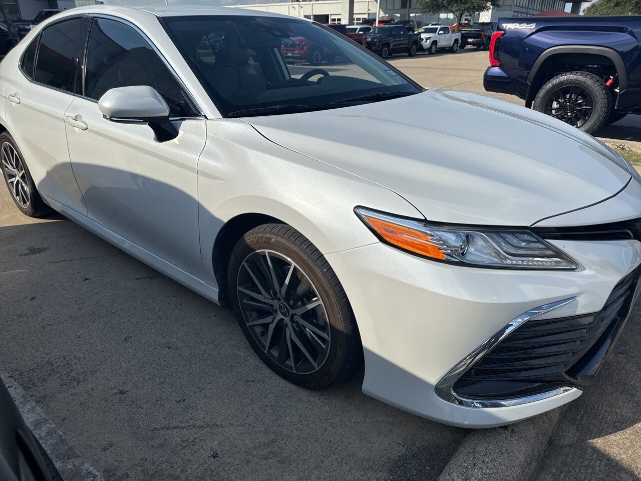 2024 Toyota Camry XLE photo 3