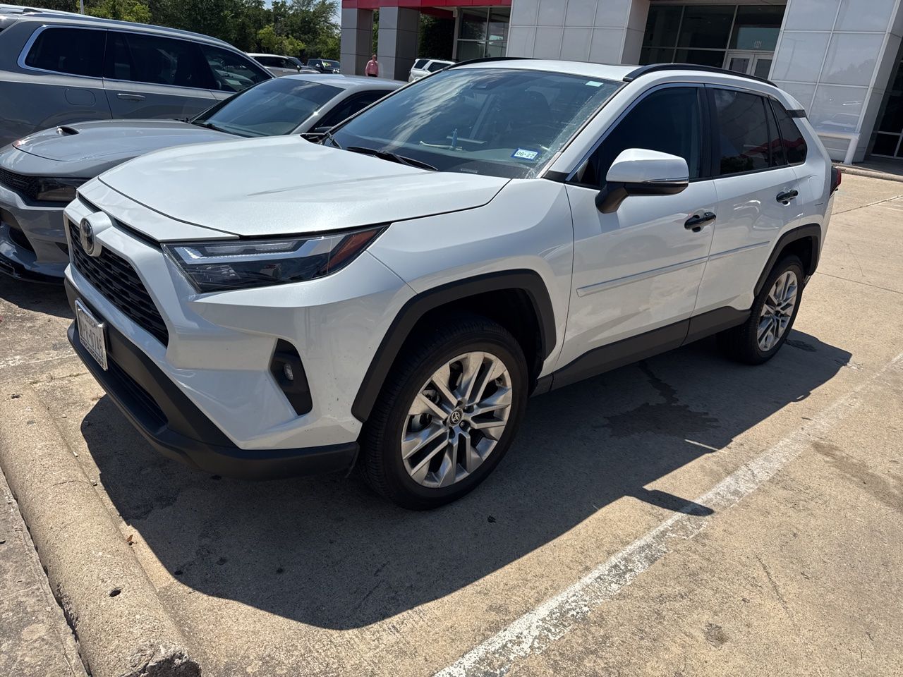 2025 Toyota RAV4 XLE Premium FWD's photo