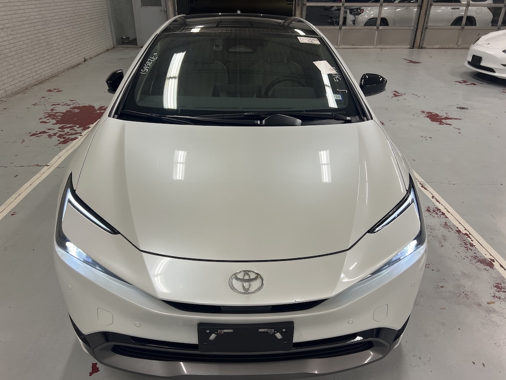 Used 2024 Toyota Prius XLE w/Limited Premium Package/Panoramic-Roof Hatchback