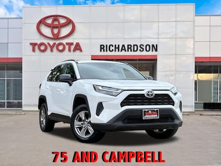 2025 Toyota RAV4 Hybrid LE w/17-Inch x 7.0J Silver Aluminum Alloy SUV