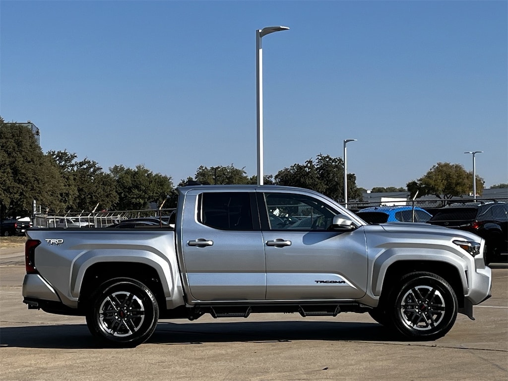 Used 2025 Toyota Tacoma TRD Sport w/18-Inch TRD Sport Alloy Truck Double Cab