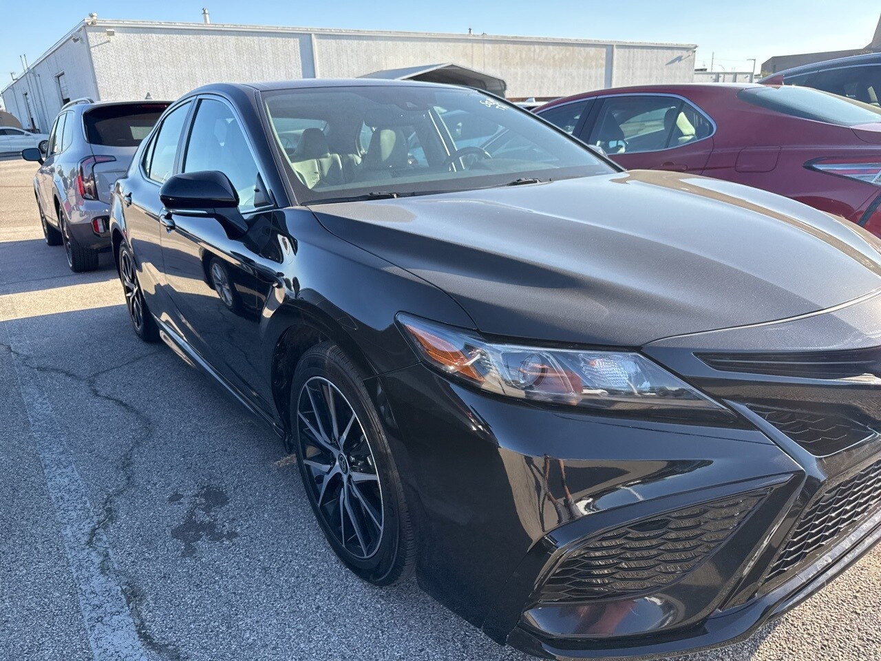 2023 Toyota Camry SE photo 3