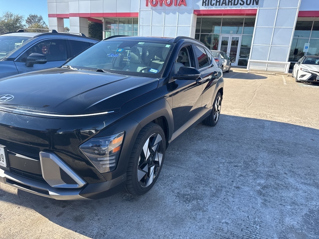 Used 2024 Hyundai Kona Limited w/Navigation/Sunroof/Leatherette/19-in All SUV