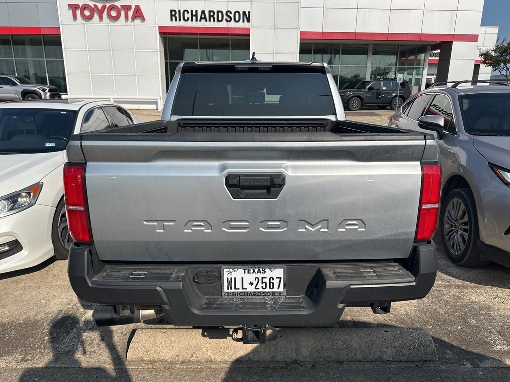 Used 2025 Toyota Tacoma SR w/8-in Toyota Audio Multimedia Truck Double Cab