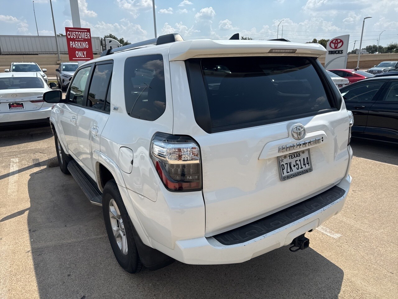 2021 Toyota 4Runner SR5 photo 4