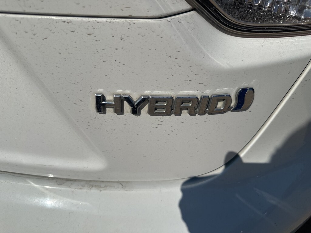 Used 2021 Toyota Corolla Hybrid LE w/15-Inch Alloy w/Cover Sedan