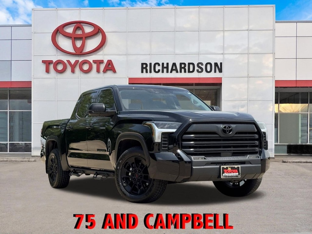 Used 2024 Toyota Tundra SR5 w/Premium Package/18-in Black Alloy Wheels Truck CrewMax