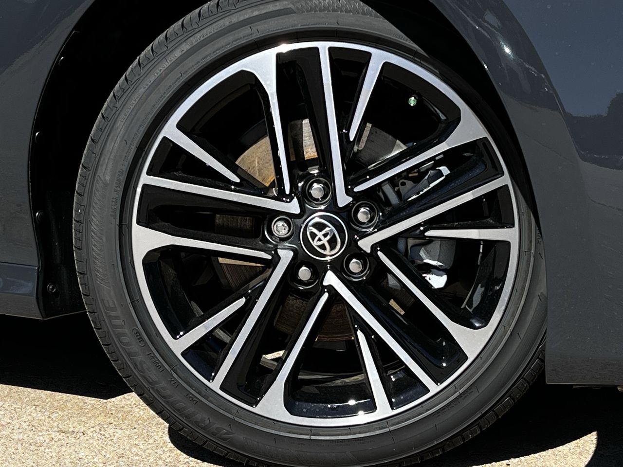 2026 Toyota Camry XLE - Photo 24