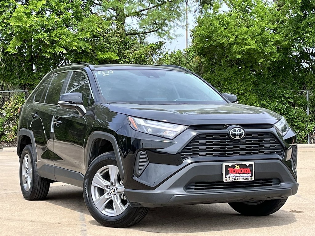 Used 2025 Toyota RAV4 Hybrid XLE w/Convenience Package SUV