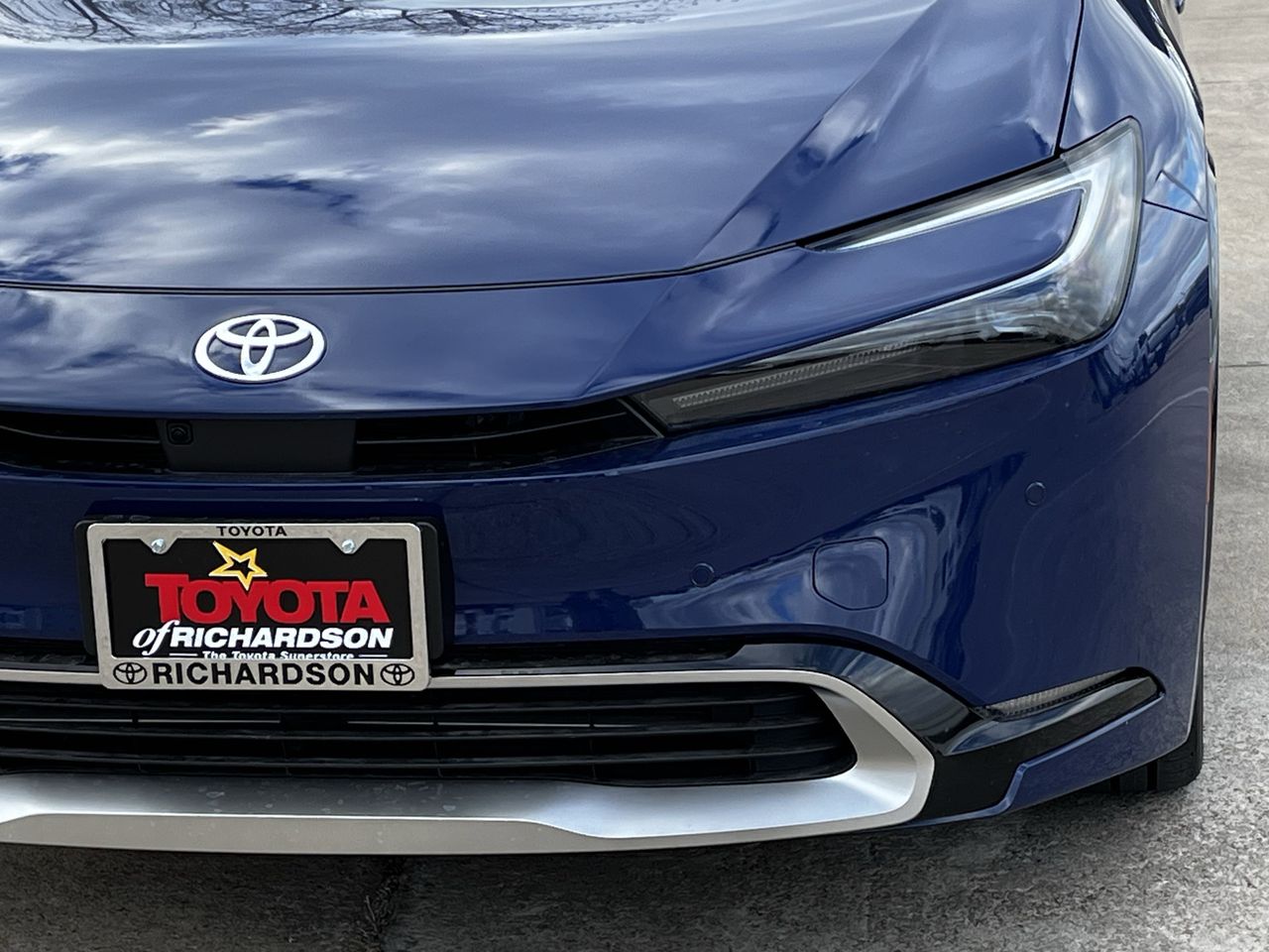 2026 Toyota Prius Plug-in Hybrid XSE Premium - Photo 8