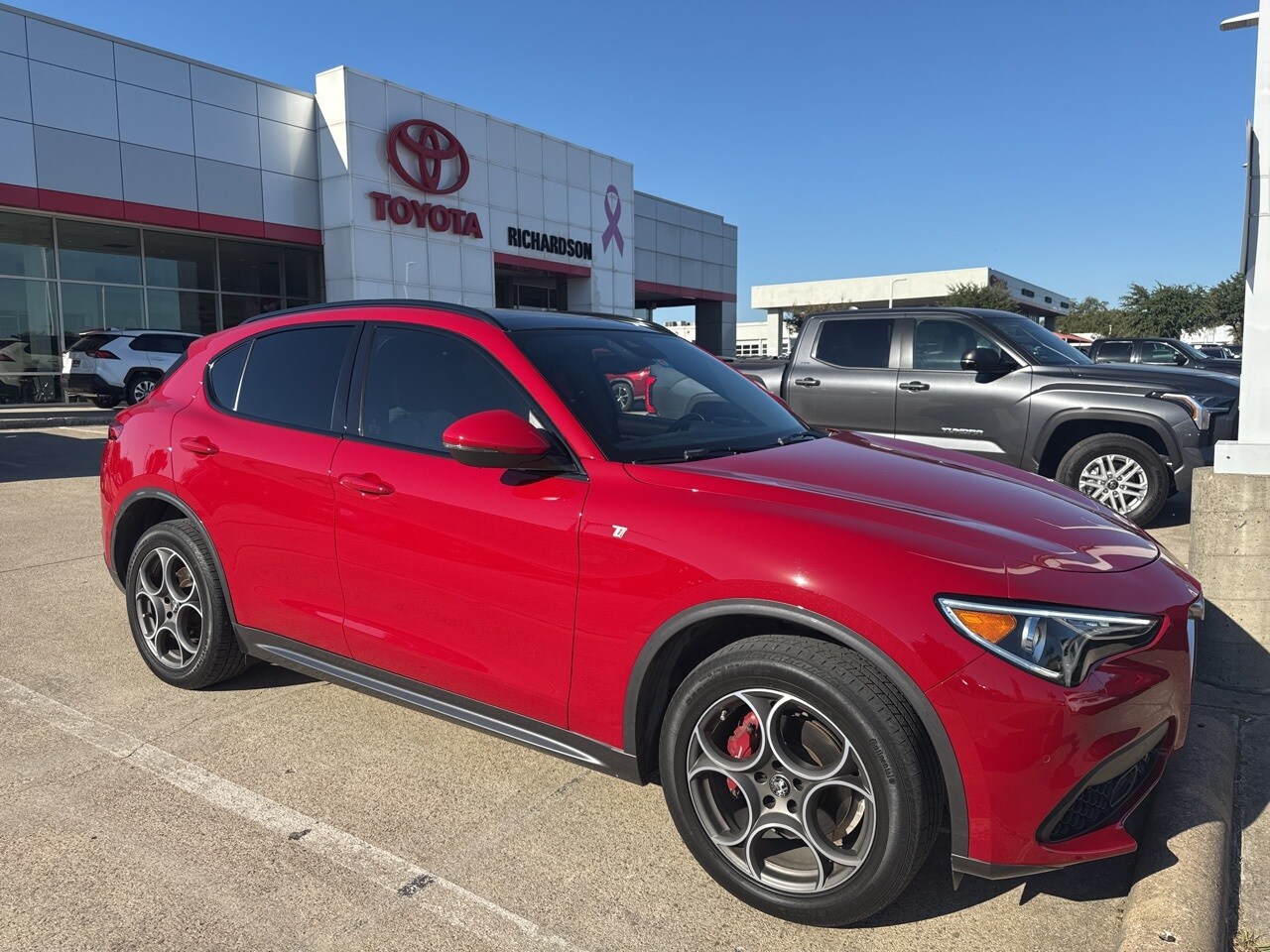 2022 Alfa Romeo Stelvio Ti Sport photo 2
