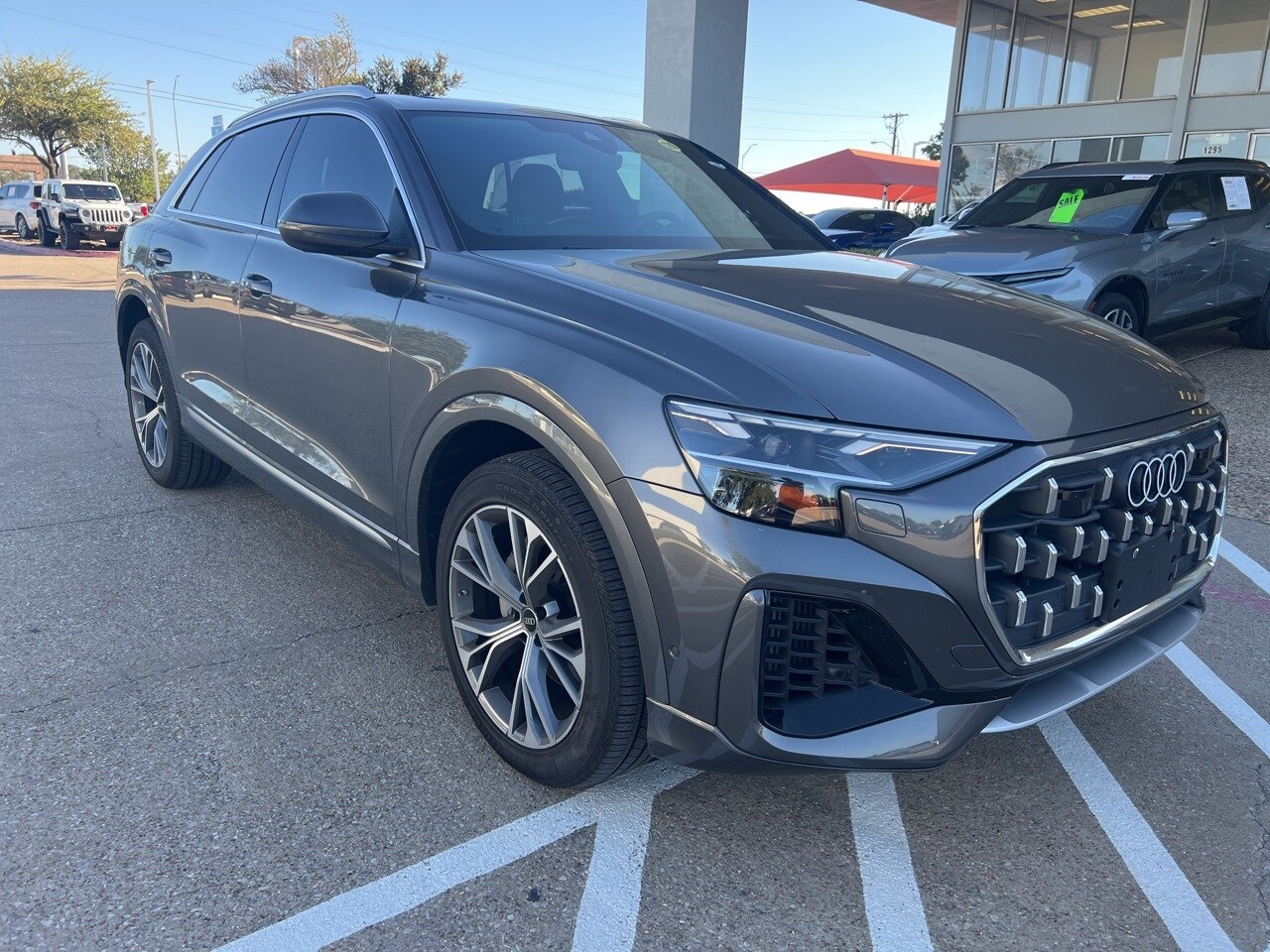 2024 Audi Q8 55 Premium Plus photo 3