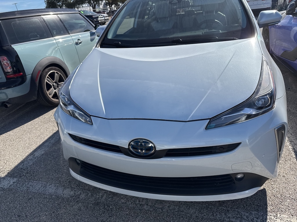 Used 2022 Toyota Prius L Hatchback