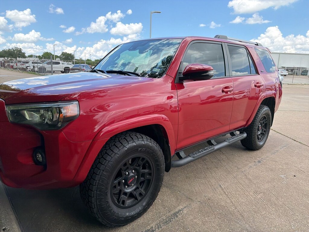 Used 2021 Toyota 4Runner SR5 Premium w/Navigation/Sunroof/17-in Alloy SUV