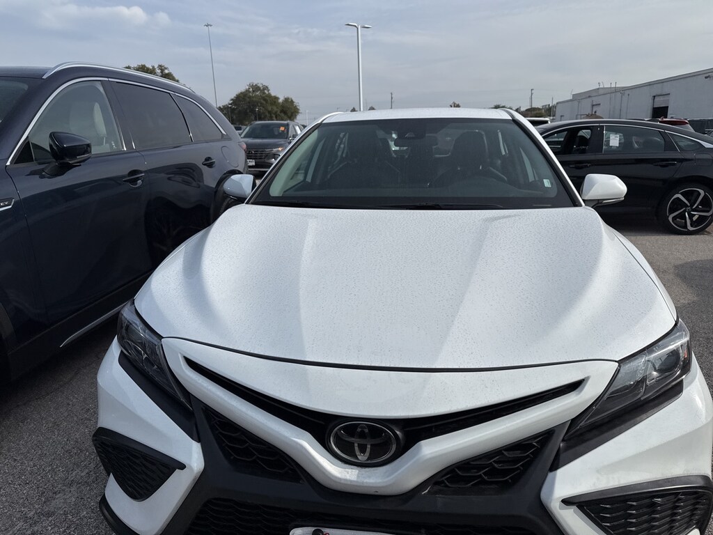 Used 2022 Toyota Camry SE Sedan