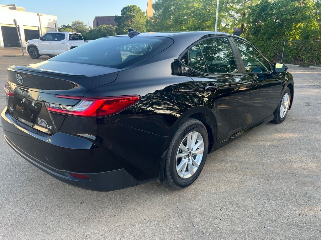 Used 2025 Toyota Camry LE w/Convenience Package Sedan
