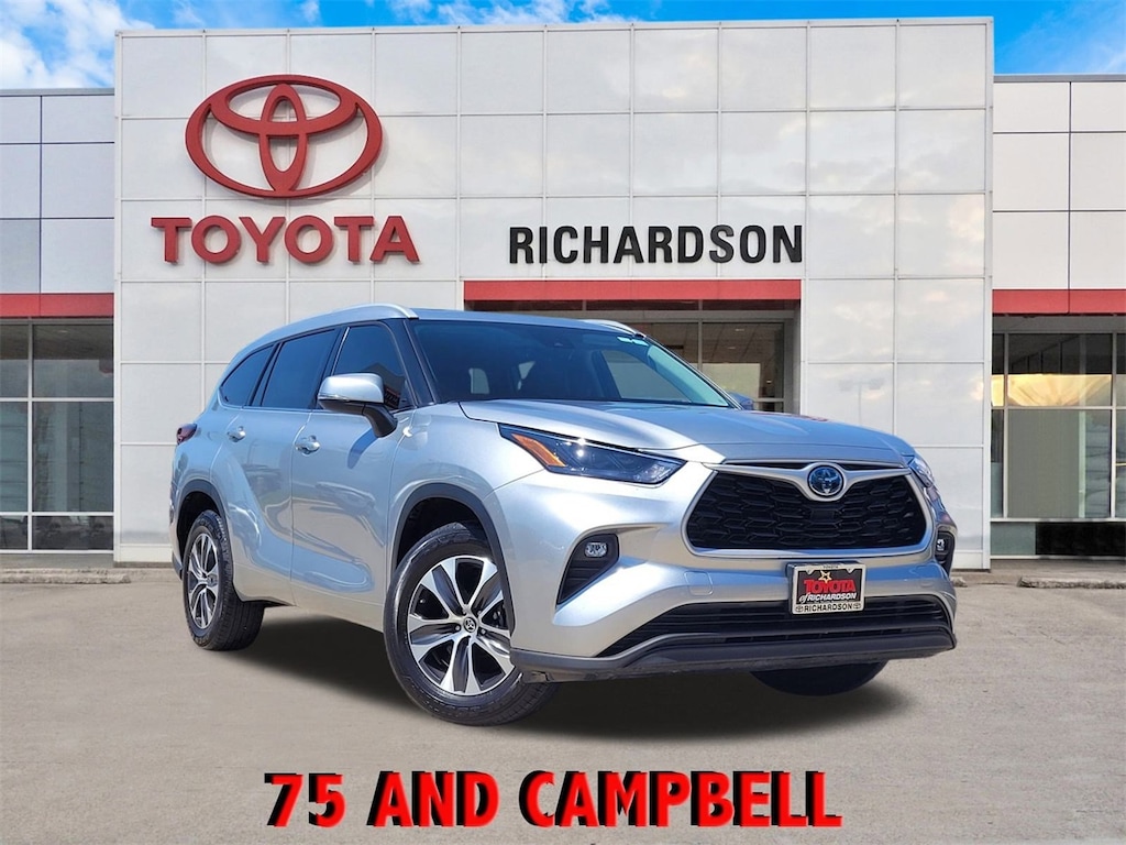 Used 2022 Toyota Highlander Hybrid XLE w/Audio Plus System SUV