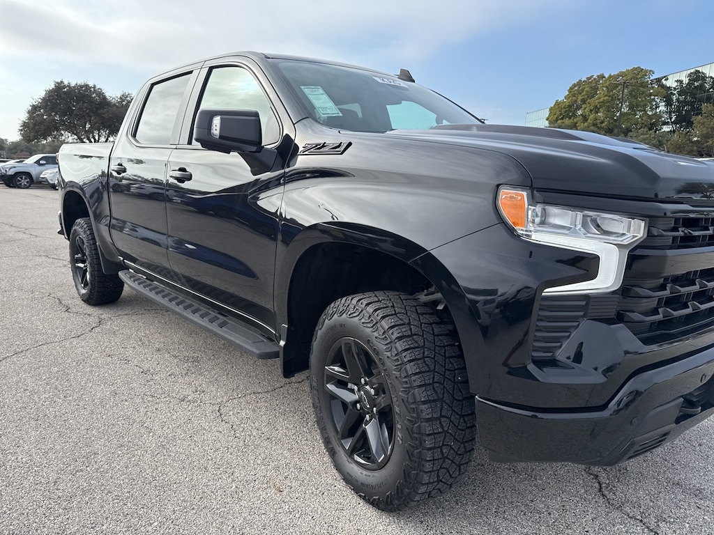 Used 2024 Chevrolet Silverado 1500 LT Trail Boss w/LT Trail Boss Premium Package Truck Crew Cab