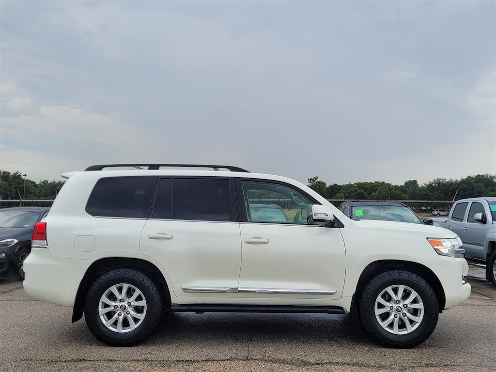 Used 2017 Toyota Land Cruiser Base w/Navigation/Sunroof/Leather SUV