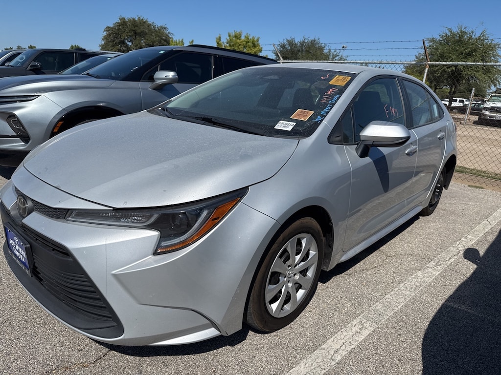 Used 2023 Toyota Corolla LE w/8-in Toyota Audio Multimedia Sedan