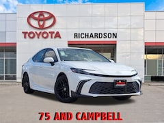 2025 Toyota Camry SE Sedan