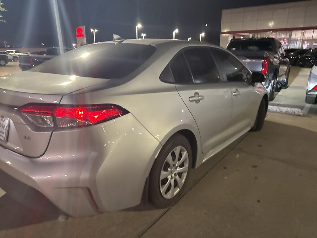 Used 2024 Toyota Corolla LE w/8-in Toyota Audio Multimedia Sedan