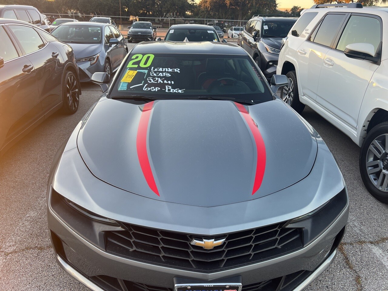 2020 Chevrolet Camaro 1LT photo 2