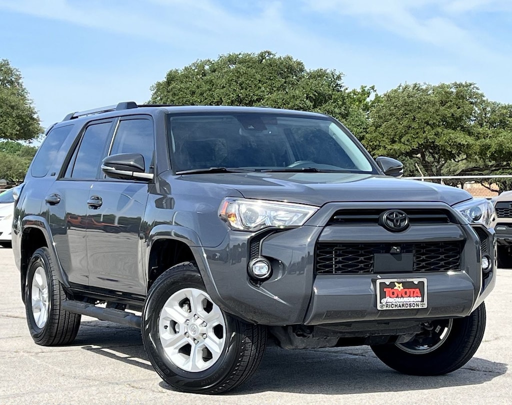 Used 2024 Toyota 4Runner SR5 Premium w/Third-Row/Navigation/Leather/Sunroof SUV