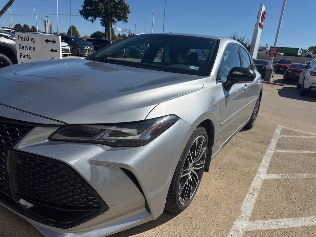 Used 2021 Toyota Avalon Touring w/Premium Audio w/Dynamic Navigation Sedan