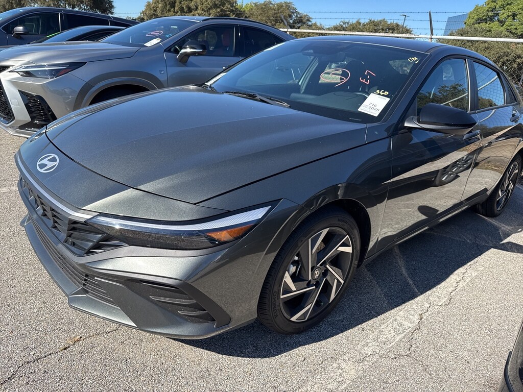Used 2025 Hyundai Elantra SEL Sport Sedan