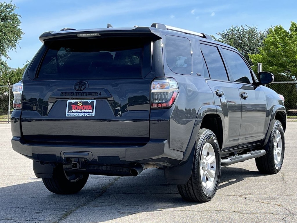 Used 2024 Toyota 4Runner SR5 Premium w/Third-Row/Navigation/Leather/Sunroof SUV