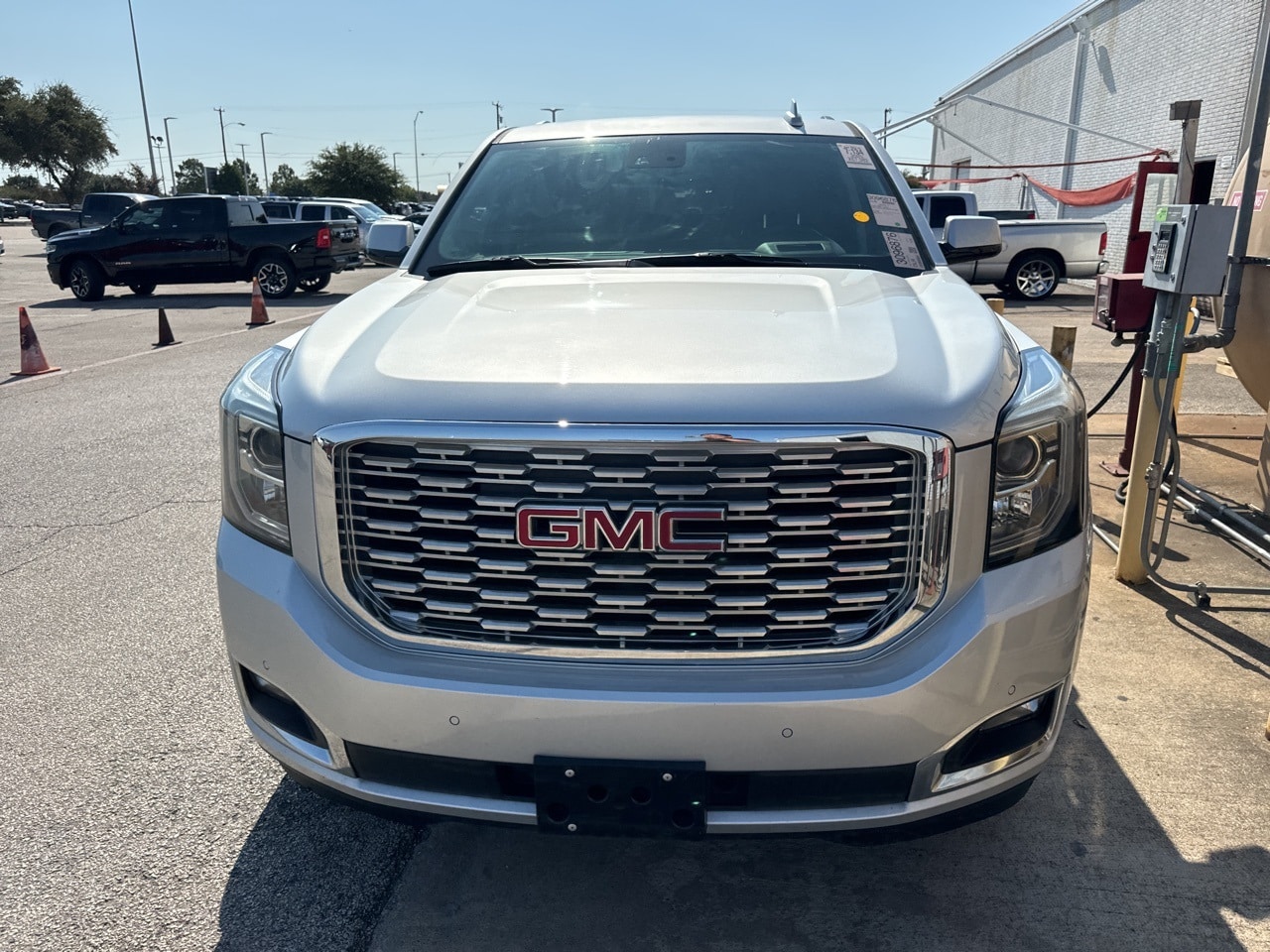 Used 2020 GMC Yukon Denali with VIN 1GKS1CKJ8LR131520 for sale in Richardson, TX