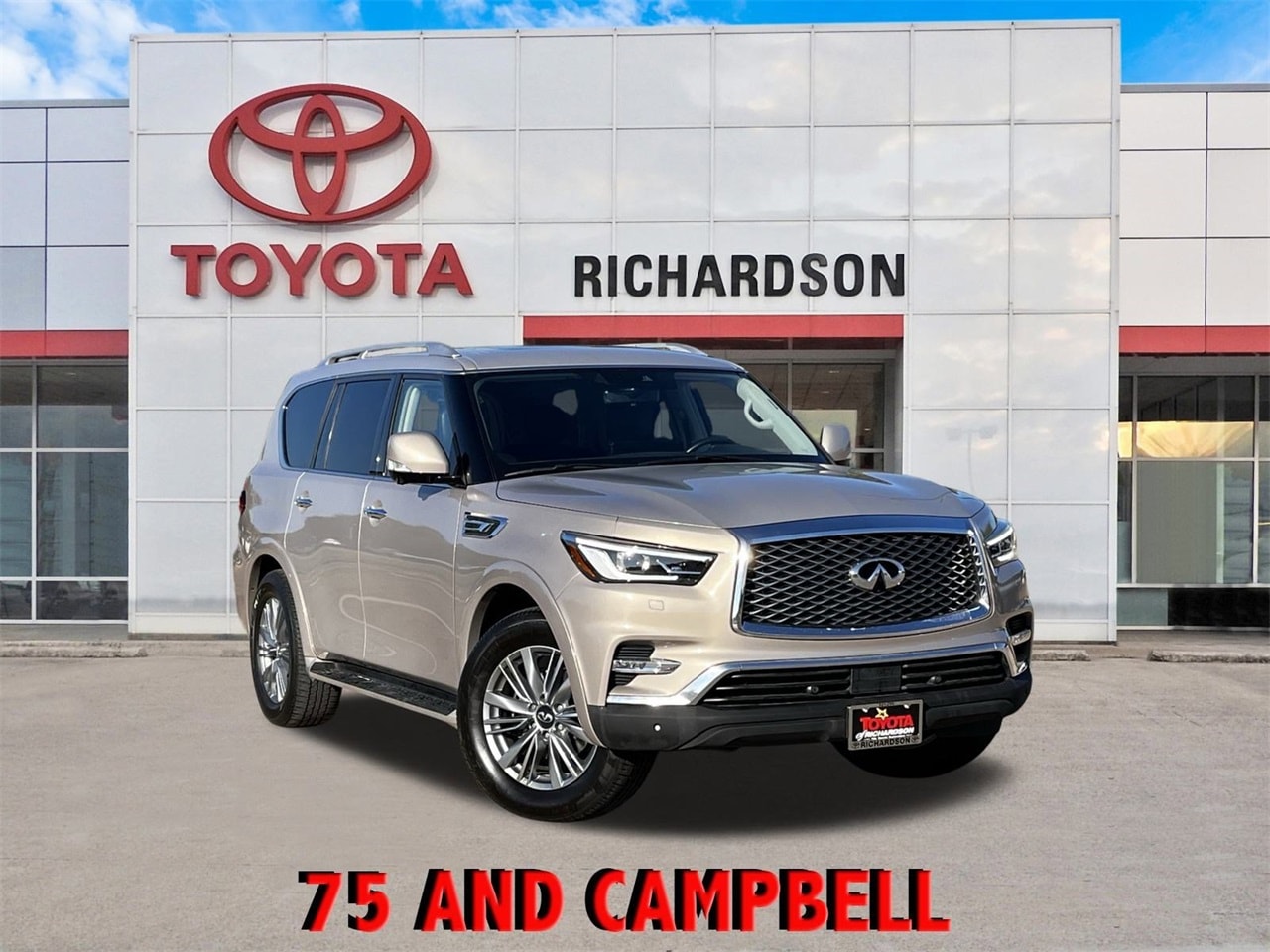 2023 INFINITI QX80 Luxe's photo