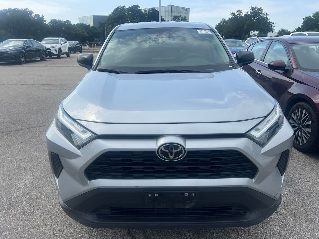 Used 2024 Toyota RAV4 LE w/Blackout Emblem/Black Alloy Wheels SUV