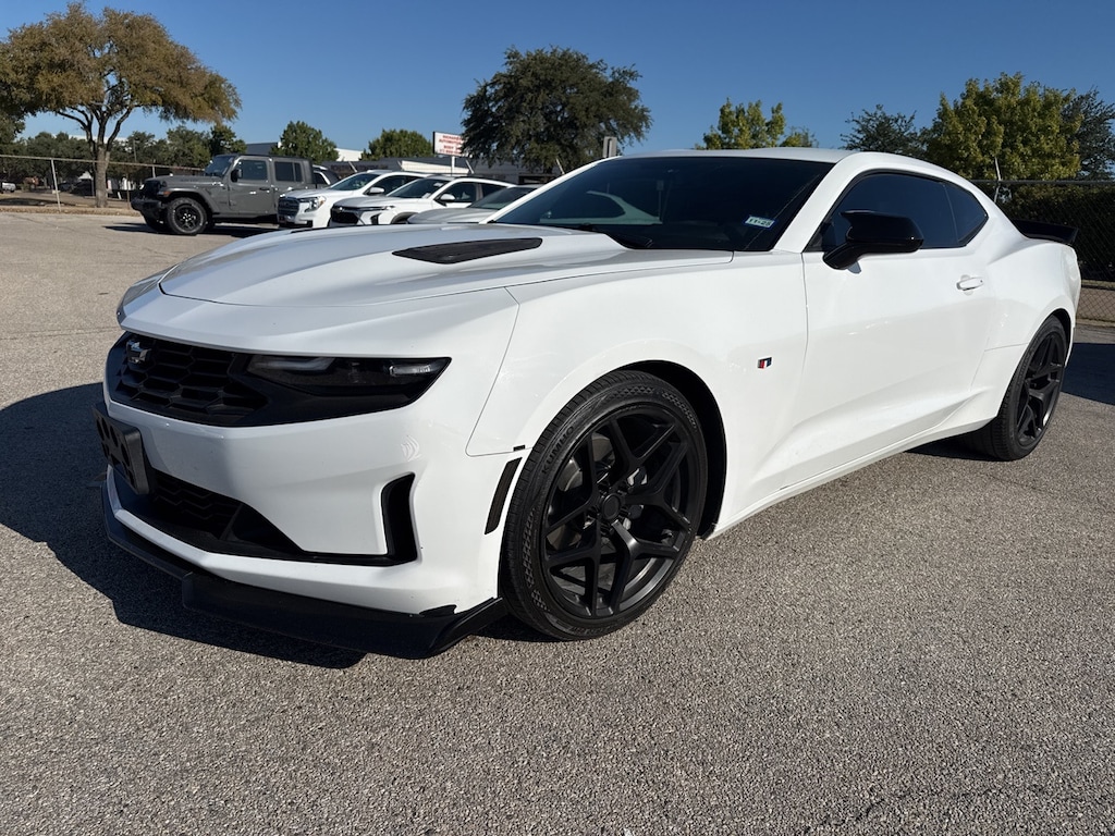 Used 2023 Chevrolet Camaro 2LT w/18-in Silver-Painted Aluminum Alloy Coupe