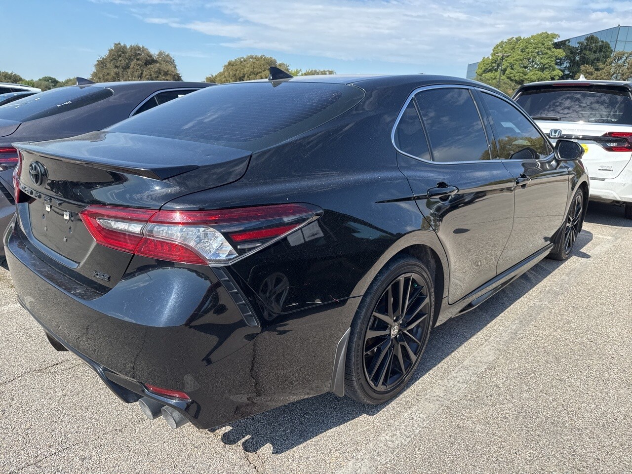 2021 Toyota Camry XSE photo 3