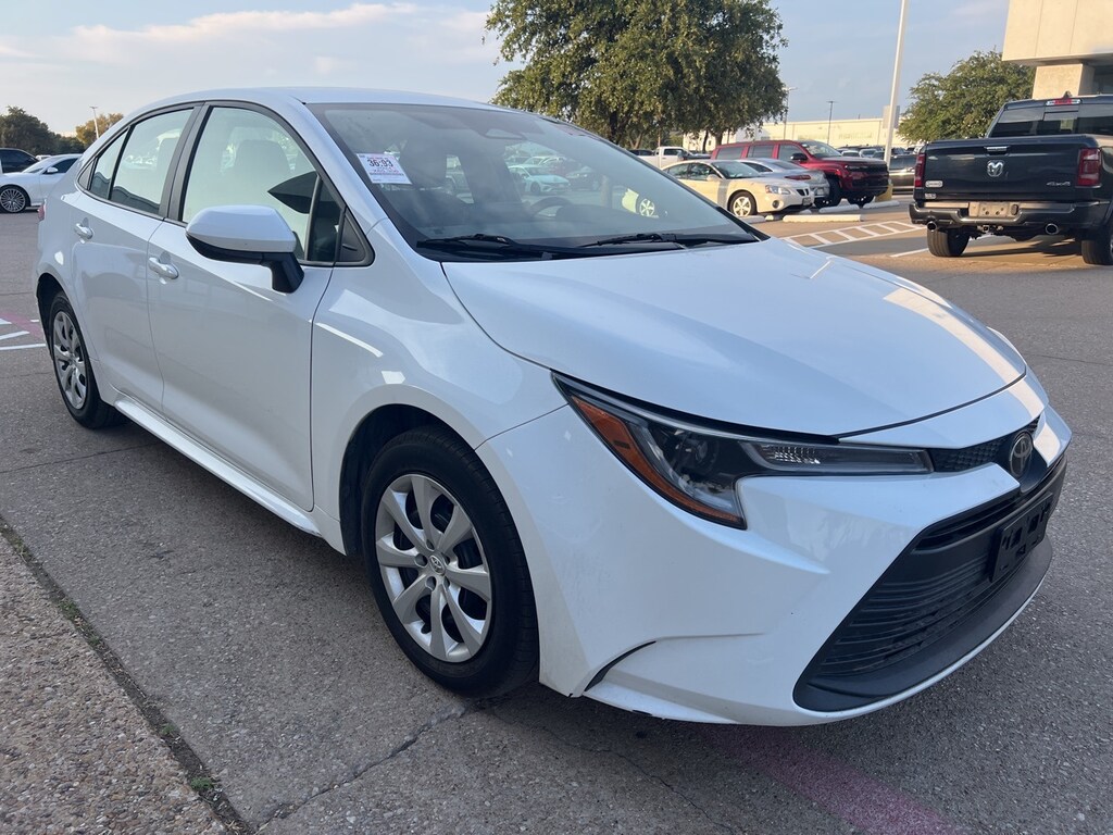 Used 2024 Toyota Corolla LE w/8-in Toyota Audio Multimedia Sedan