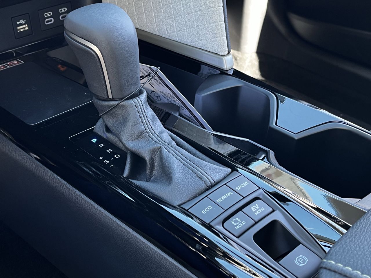 2026 Toyota Camry XLE - Photo 17