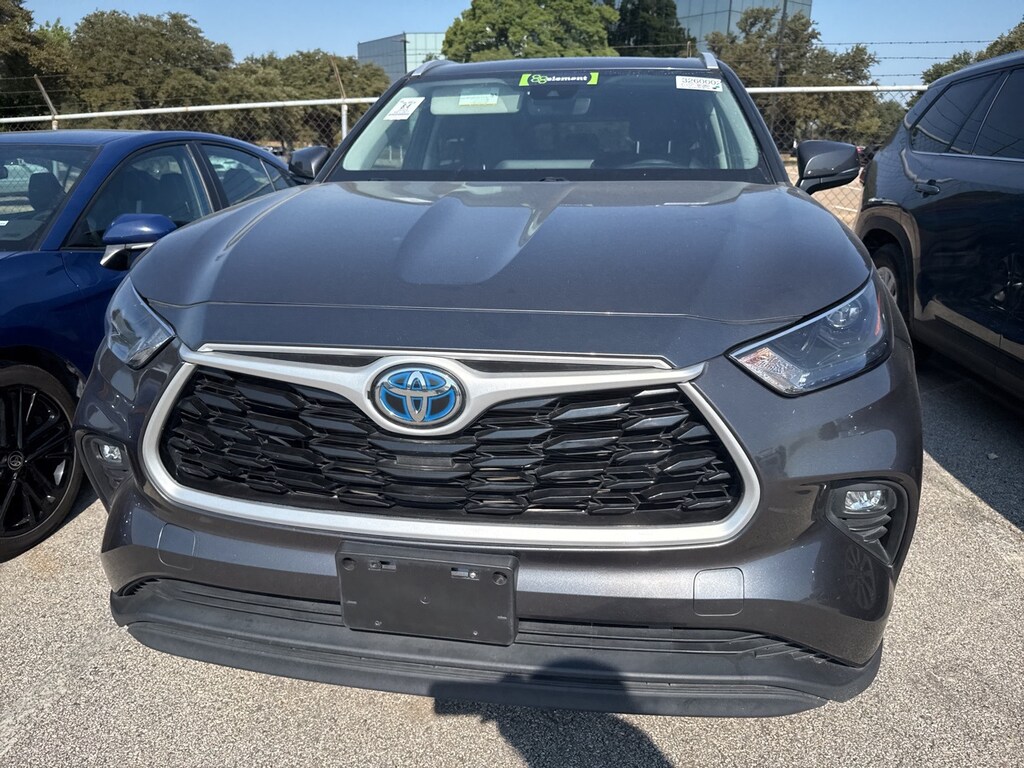 Used 2023 Toyota Highlander Hybrid XLE w/Bench Seat/18-in Alloy SUV