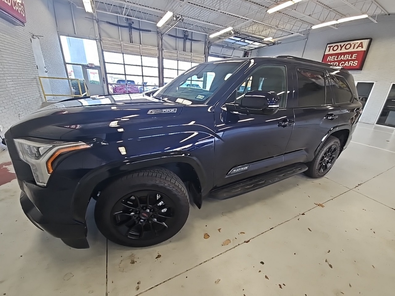 2024 Toyota Sequoia Platinum's photo