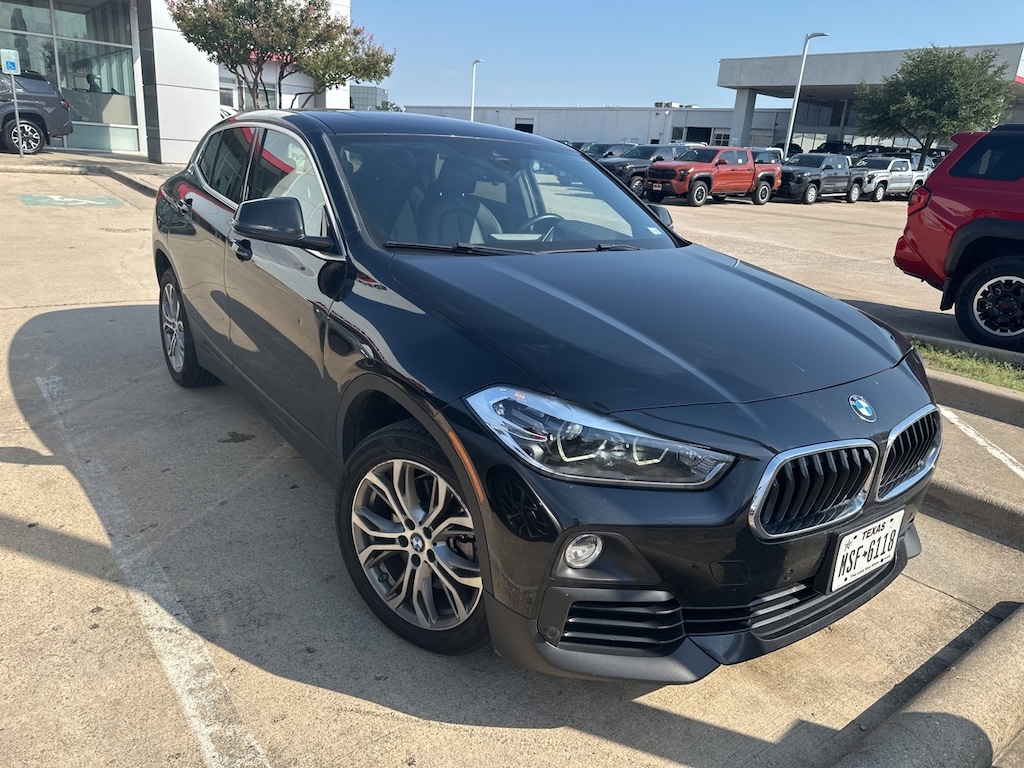 Used 2019 BMW X2 sDrive28i w/Panoramic Moonroof/Navigation Sports Activity Coupe