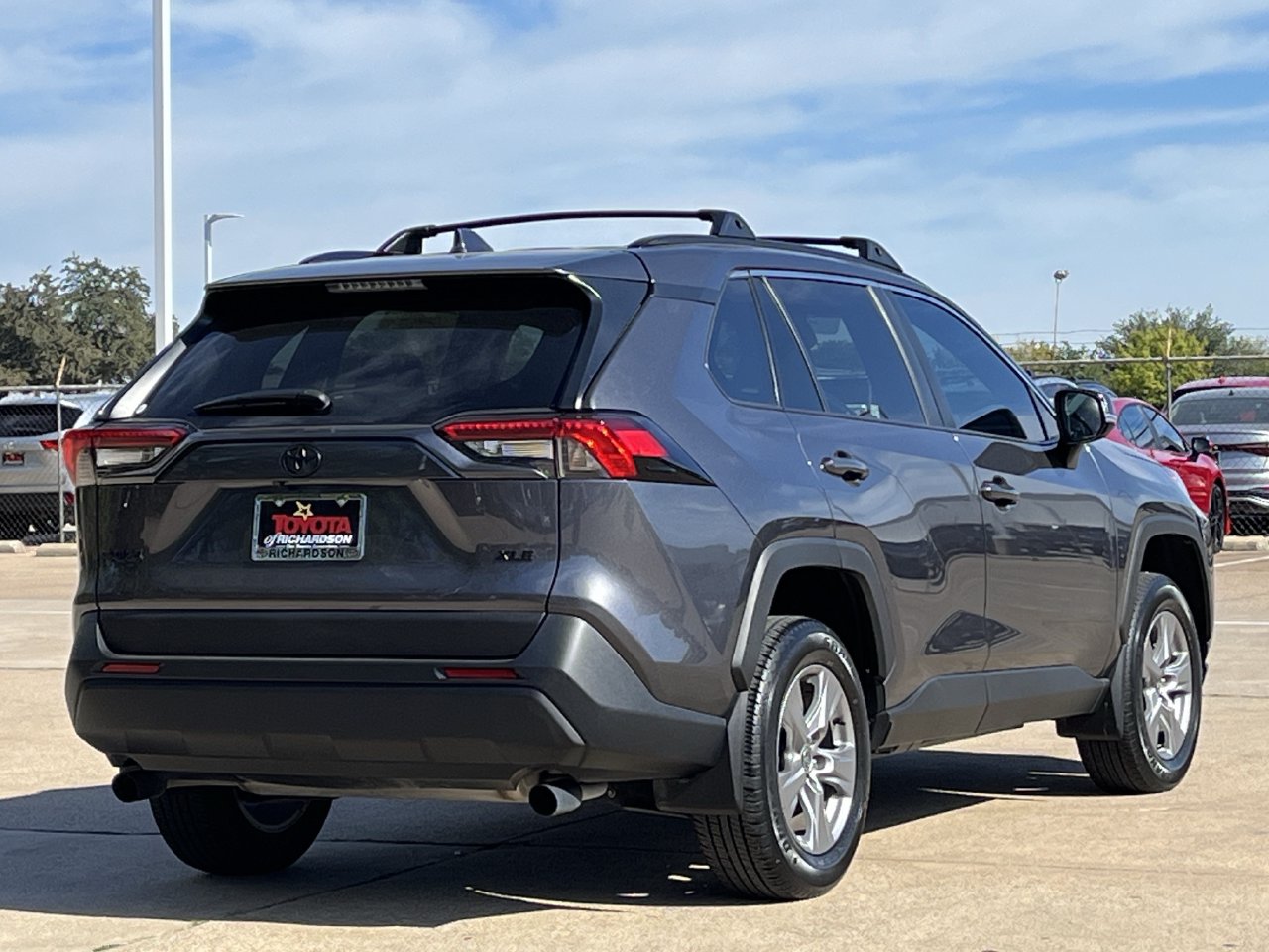 Used 2024 Toyota RAV4 XLE w/Sunroof/17-in 5-Spoke Silver Alloy SUV