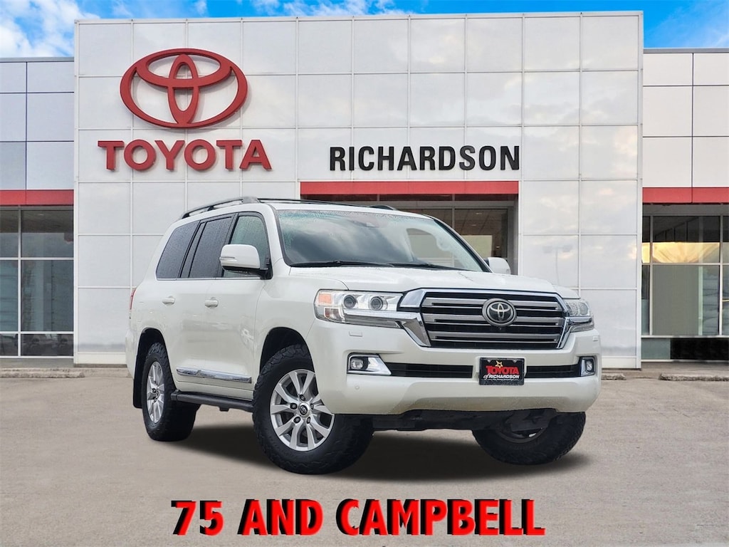 Used 2017 Toyota Land Cruiser Base w/Navigation/Sunroof/Leather SUV