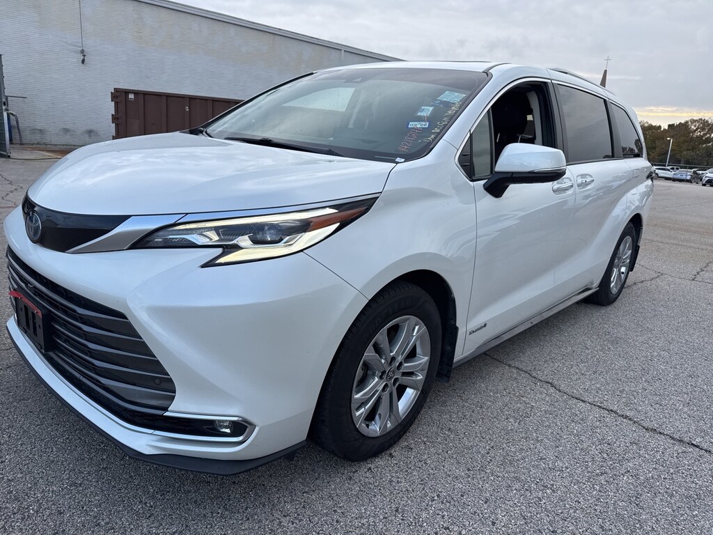 Used 2021 Toyota Sienna Platinum 7 Passenger Van