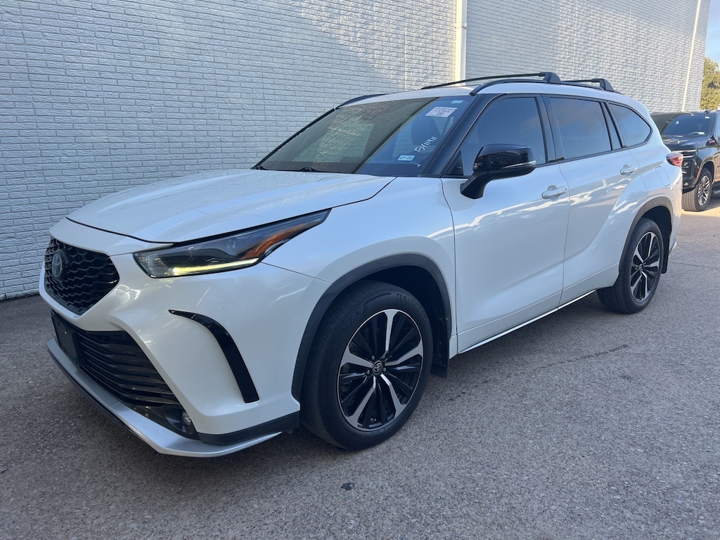 Used 2021 Toyota Highlander XSE w/Sunroof/Leather/20-in Alloy SUV