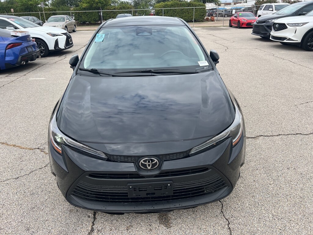 Used 2025 Toyota Corolla LE w/8-in Toyota Audio Multimedia Sedan