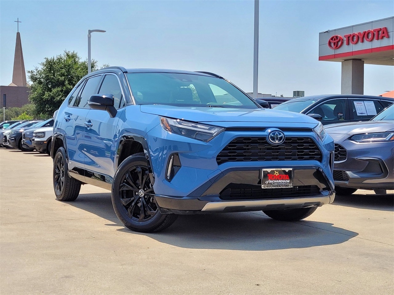 Used 2022 Toyota RAV4 XSE with VIN JTME6RFV4ND526241 for sale in Richardson, TX