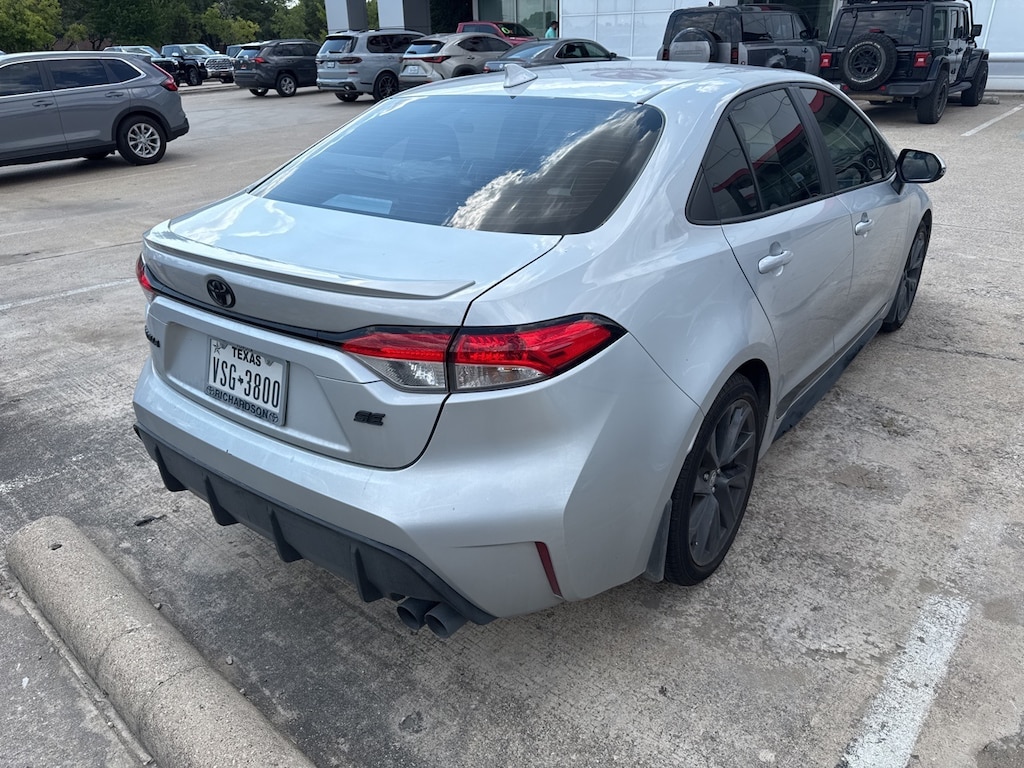 Used 2024 Toyota Corolla SE w/18-in. Graphite-Colored Alloy Sedan