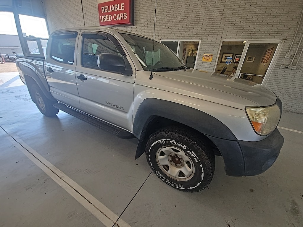 Used 2011 Toyota Tacoma Prerunner w/Super LOW-Miles Truck Double Cab