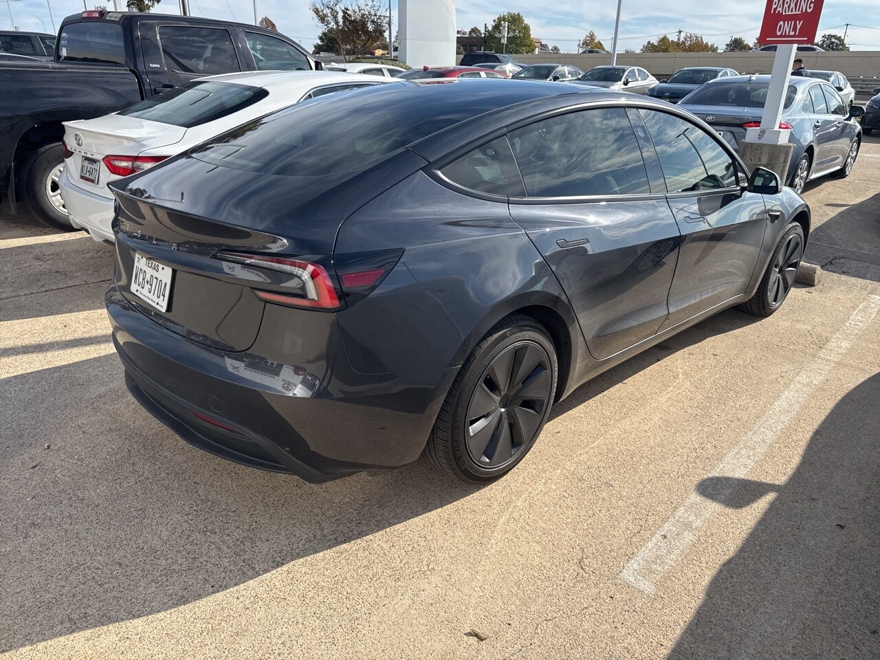 2025 Tesla Model 3 Long Range photo 3